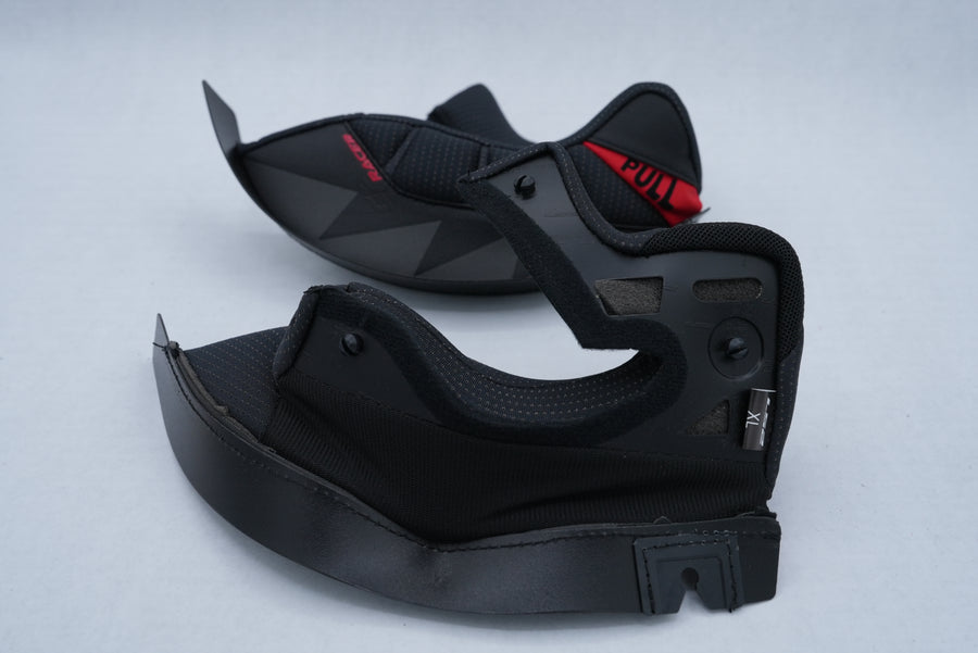 ls2:https://portal.ls2usa.com/images/accessories/04-(121-126)Thunder_C_Cheek_Pad.JPG
