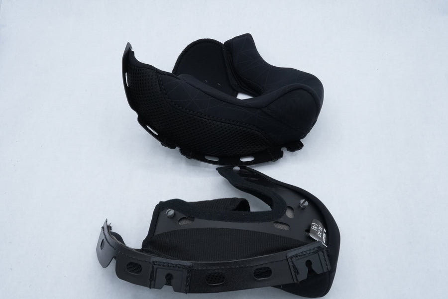 ls2:https://portal.ls2usa.com/images/accessories/04-(751.756.757)Gate_II_Cheek_Pad.JPG
