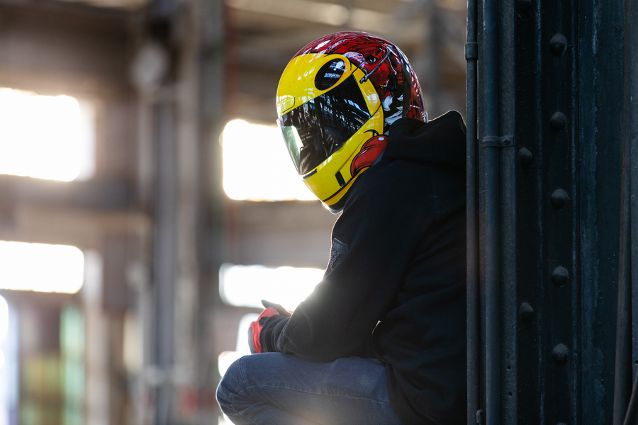 pu:E37B5CF9-2586-40F3-BCBF-B258E3F23E4B