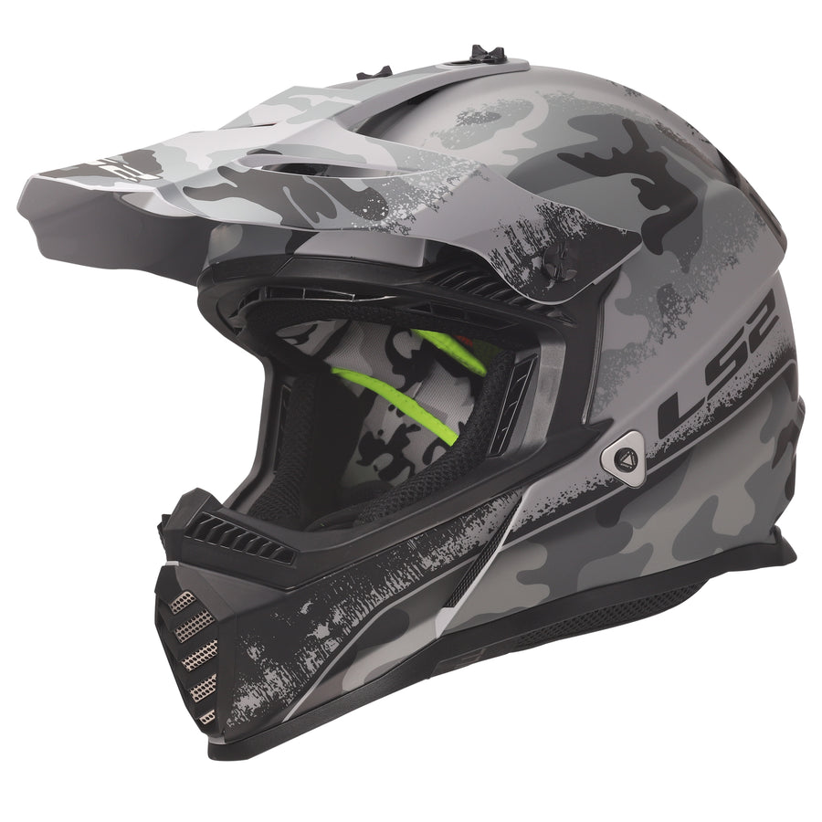 ls2:https://portal.ls2usa.com/images/helmets/GATE_YOUTH_CARBINE_(2).jpeg