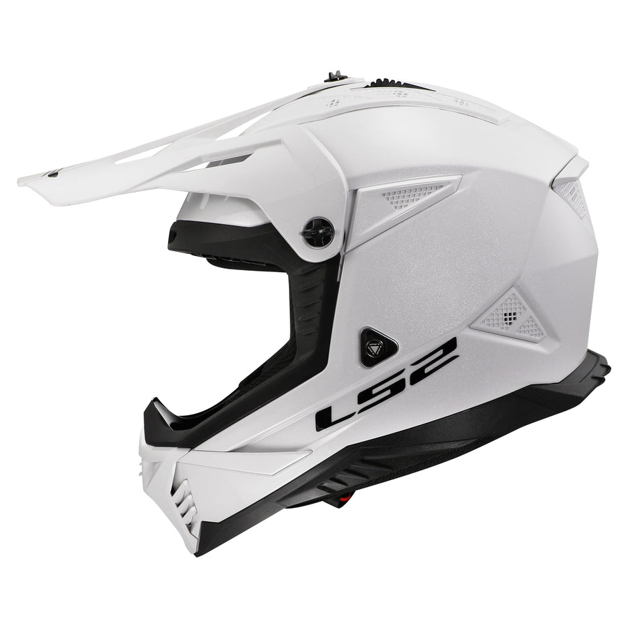 ls2:https://portal.ls2usa.com/images/helmets/MX708_GATE_II_GLOSS_WHITE_2.jpeg