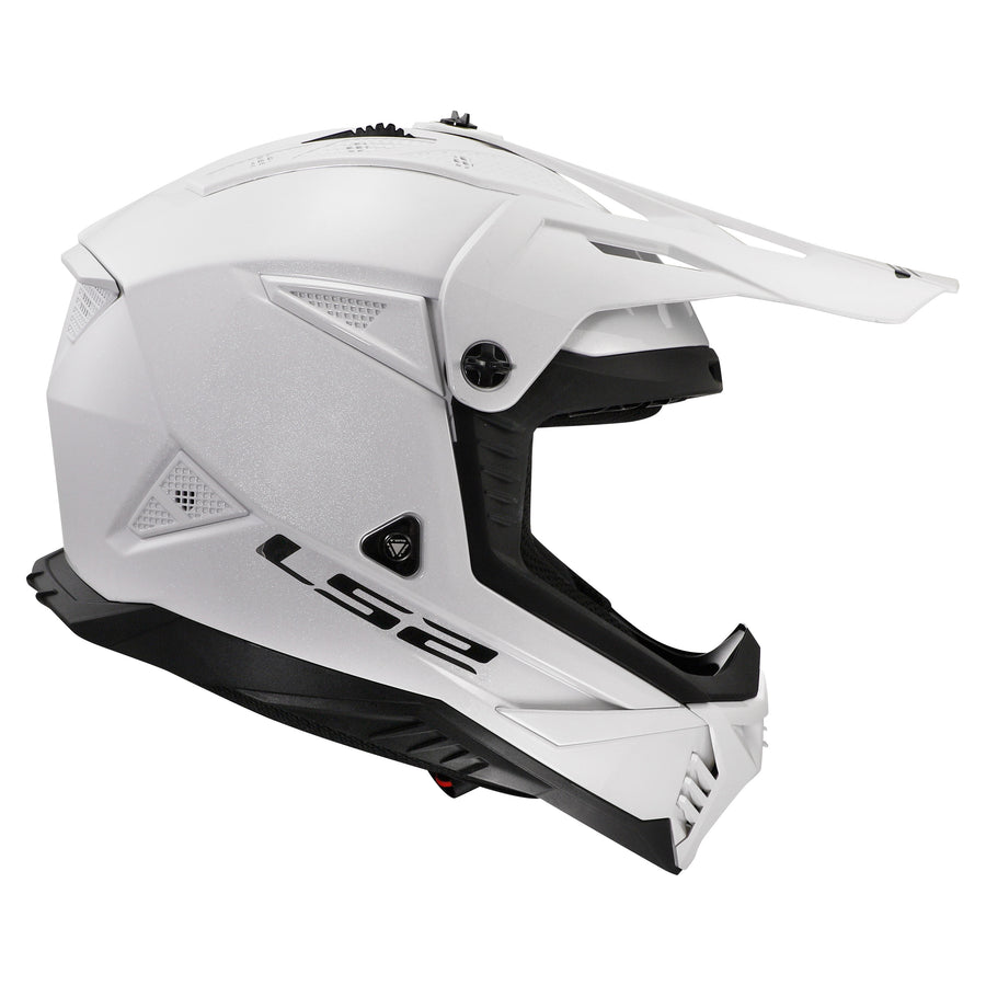 ls2:https://portal.ls2usa.com/images/helmets/MX708_GATE_II_GLOSS_WHITE_3.jpeg