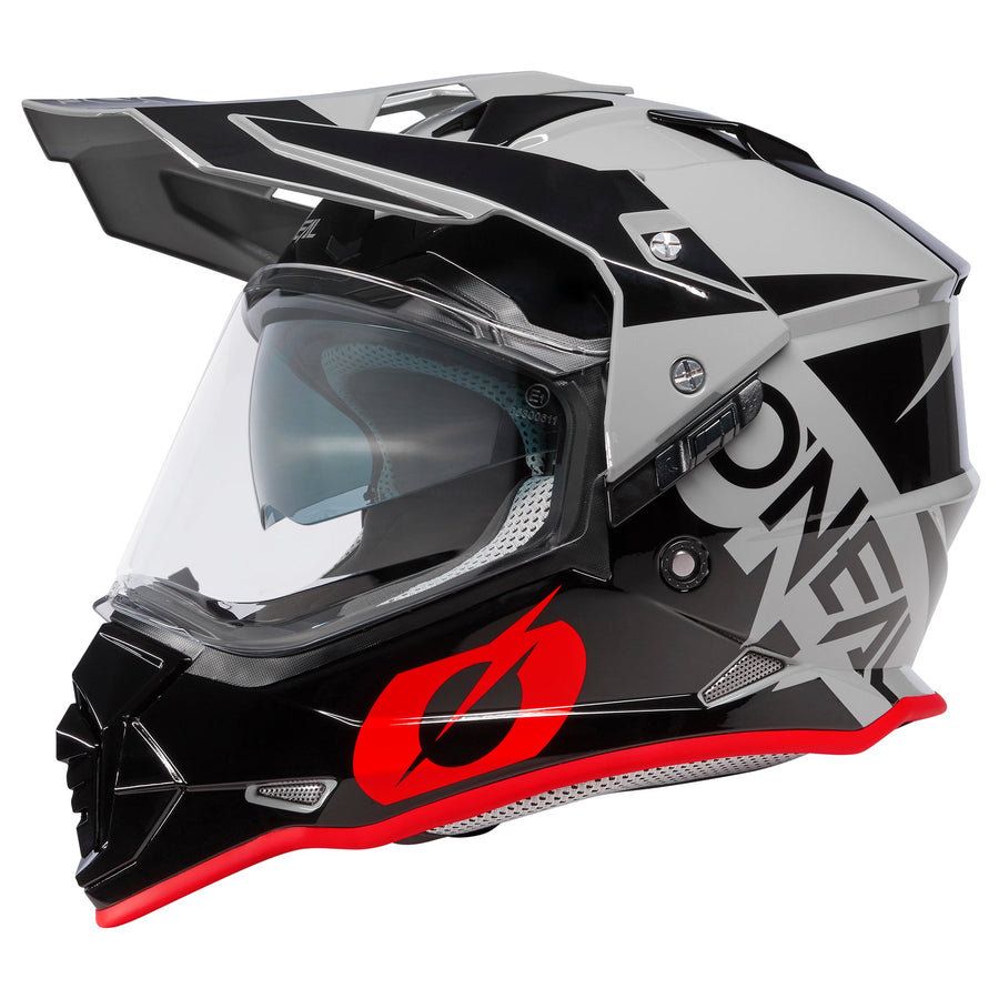 oneal:https://cdn.shopify.com/s/files/1/0550/1547/3316/products/ON_23_SIERRA_HELMET_RV23_BLACKRED_1.jpg