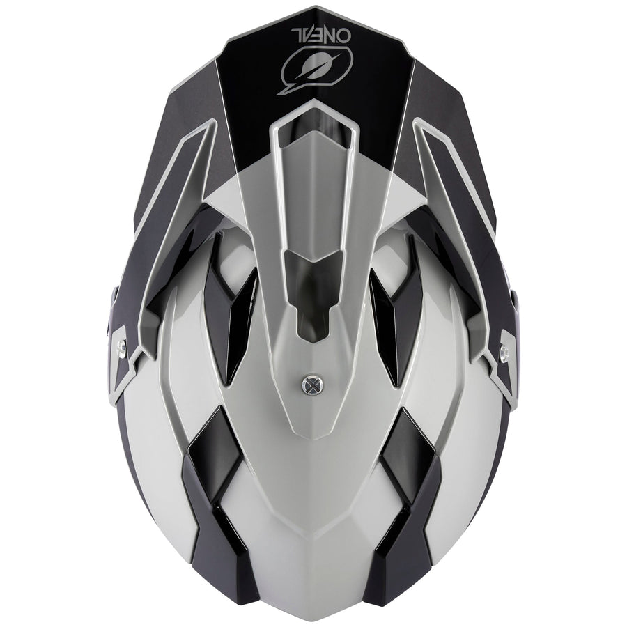 oneal:https://cdn.shopify.com/s/files/1/0550/1547/3316/products/ON_23_SIERRA_HELMET_RV23_BLACKRED_5.jpg